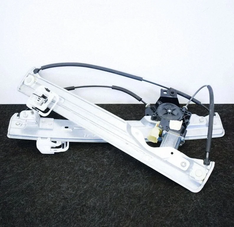 El. loga pacēlāja mehānisms bez motoriņa – Ford Kuga II (2013-2019)