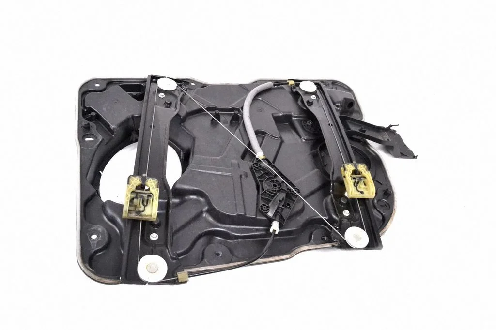 Front door electric window regulator 04589599AK