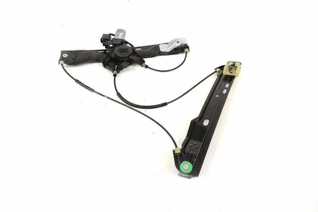 Front door electric window regulator 8J3223201AG