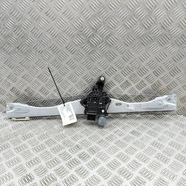 Priekšējā el. loga pacēlāja mehānisma komplekts 807200330R