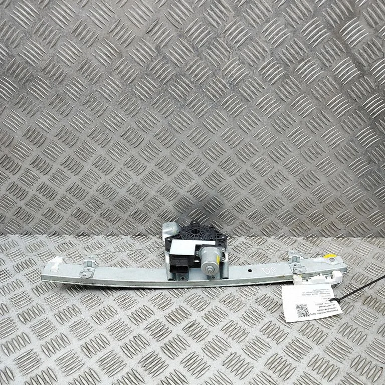 Esiukse elektriline aknatõstuk mootoriga 807505MS5A