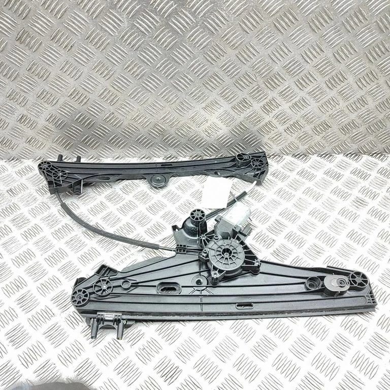 Priekšējā el. loga pacēlāja mehānisma komplekts 9830815180