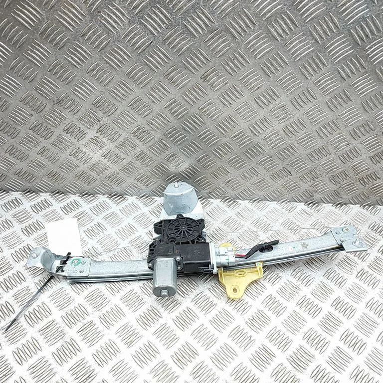 Priekšējā el. loga pacēlāja mehānisma komplekts 807204060R
