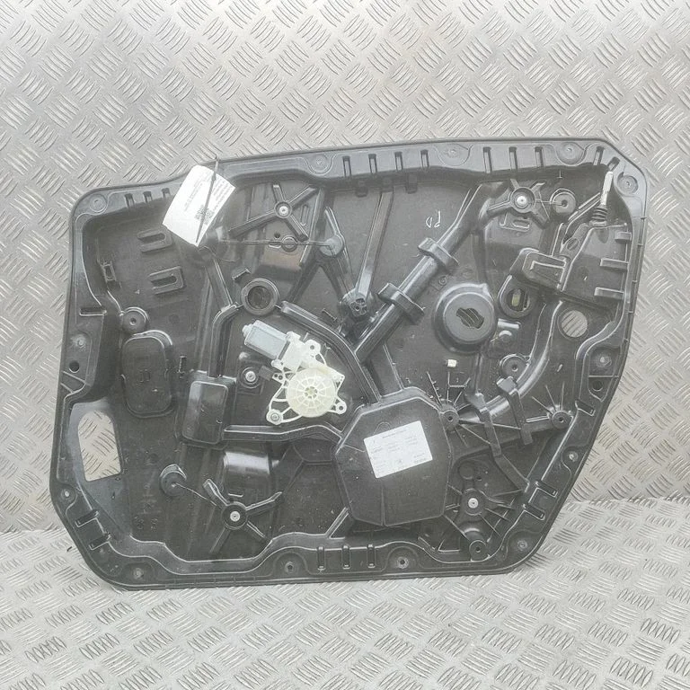 Front door window regulator with motor A1677208000