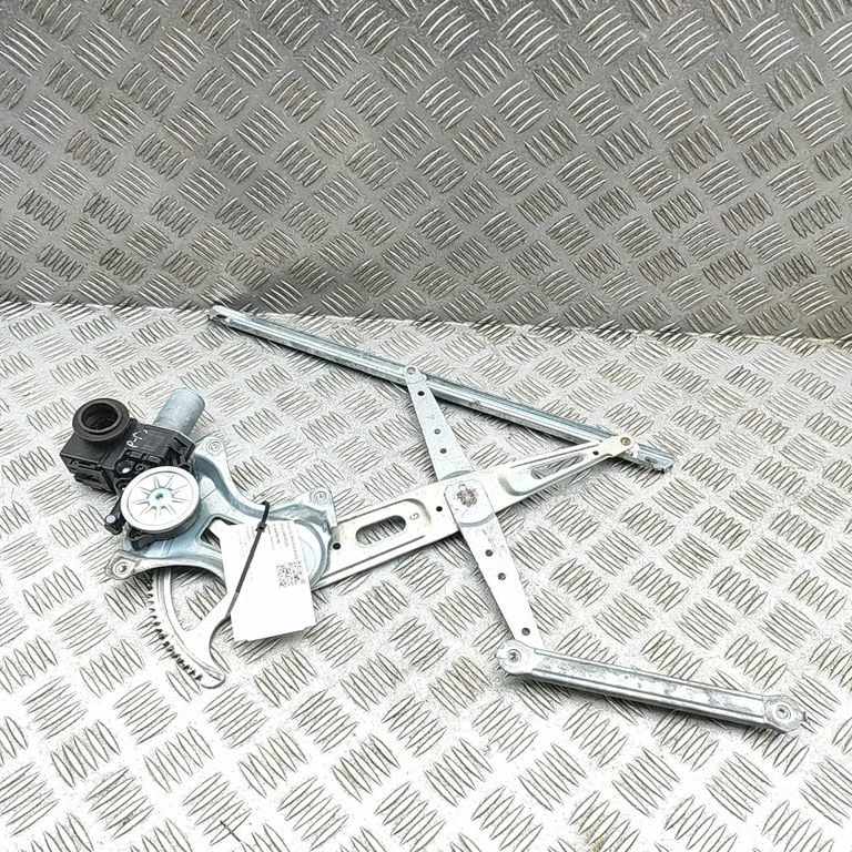 Priekšējā el. loga pacēlāja mehānisma komplekts 0620204901