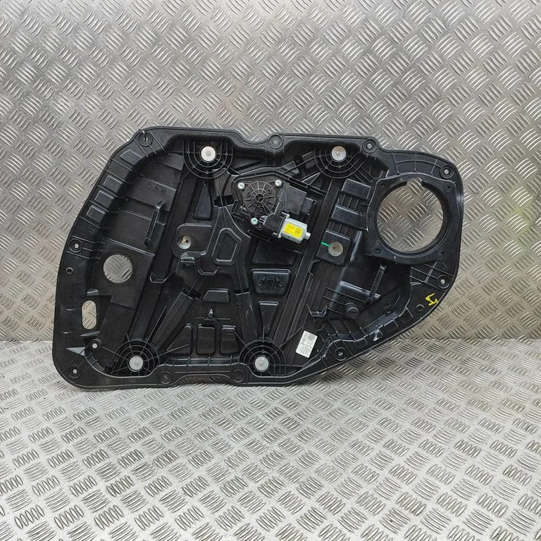 Priekšējā el. loga pacēlāja mehānisma komplekts 82460D4000