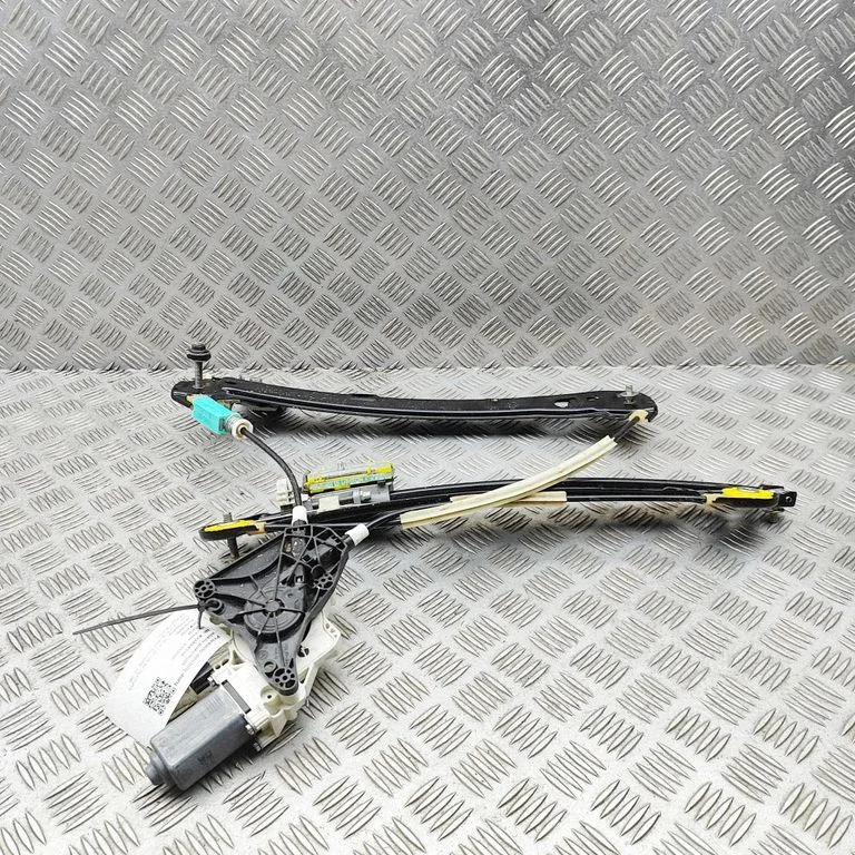 Priekšējā el. loga pacēlāja mehānisma komplekts A0009061607