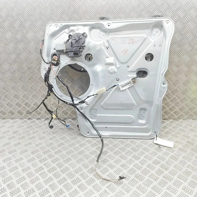 Priekšējā el. loga pacēlāja mehānisma komplekts 7E0959801P