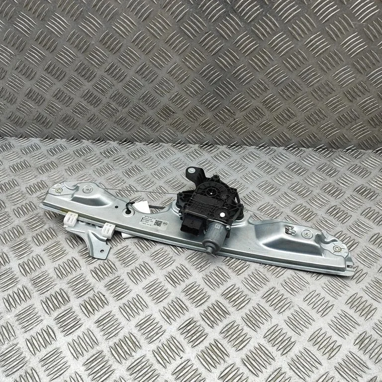 Front door window regulator with motor 807006UA1B