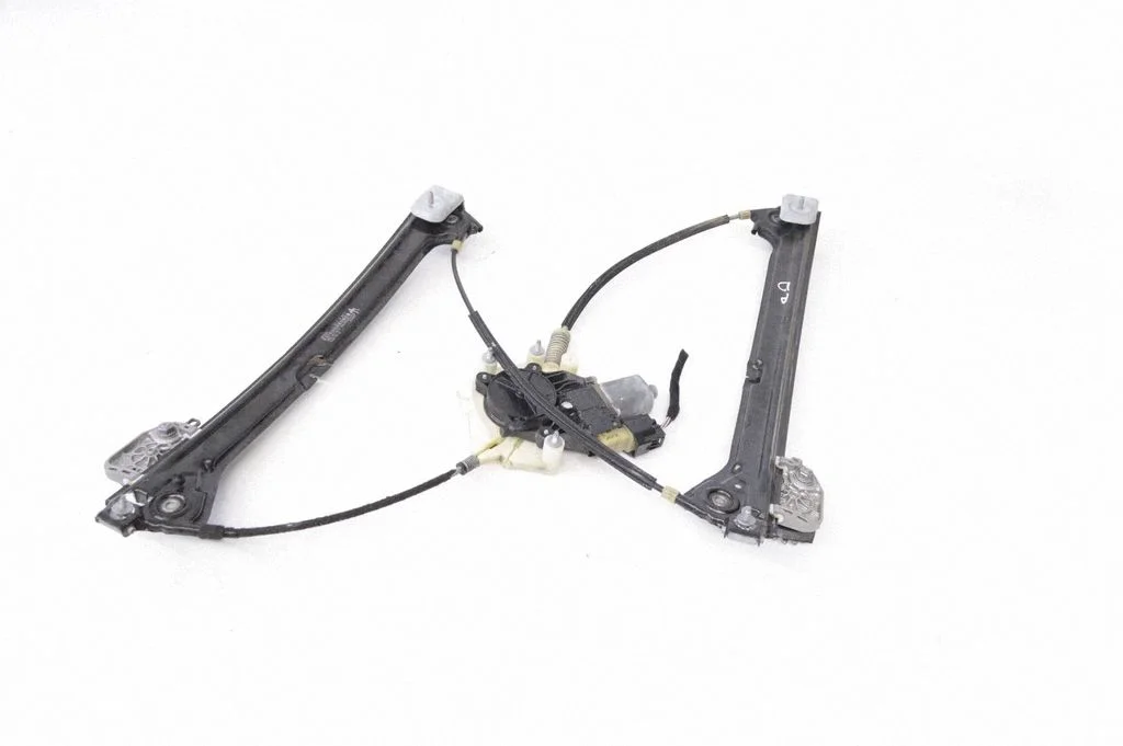 Front door window regulator with motor 6700098150