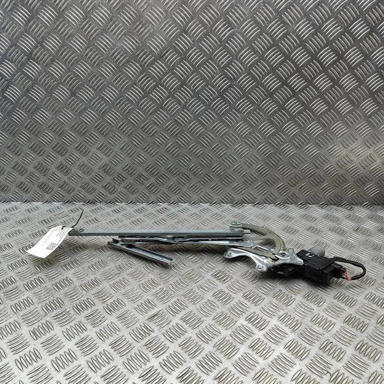 Front door window regulator with motor SU00308668