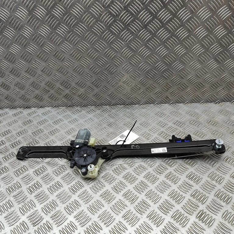 Front door window regulator with motor 0130822060
