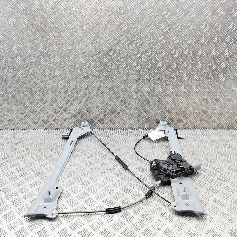 Front door window regulator with motor 0130822883