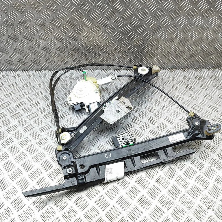 Front door window regulator with motor 6W8314B552