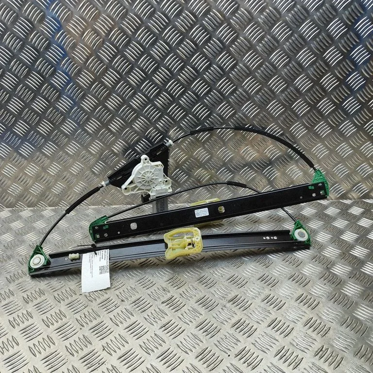 Front door window regulator with motor 760837462E