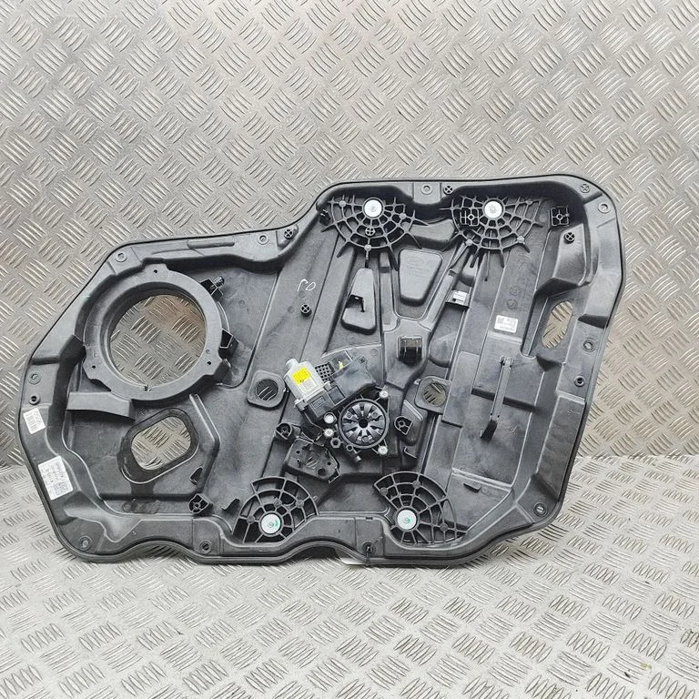 Front door window regulator with motor 82481HKCE02