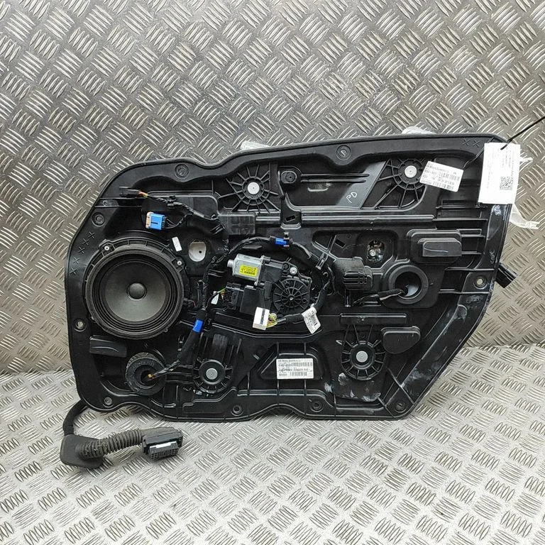 Priekšējā el. loga pacēlāja mehānisma komplekts 82460A2010