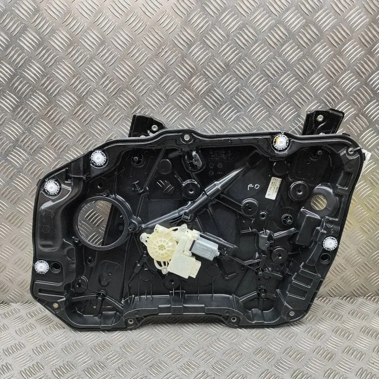 Front door window regulator with motor 8495866