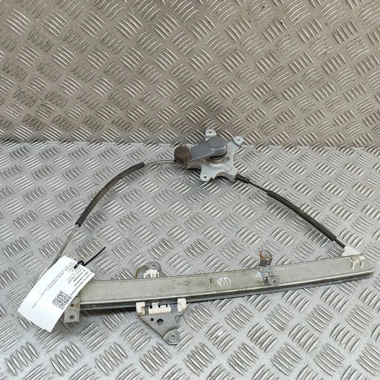Priekšējā el. loga pacēlāja mehānisma komplekts 8070078G01