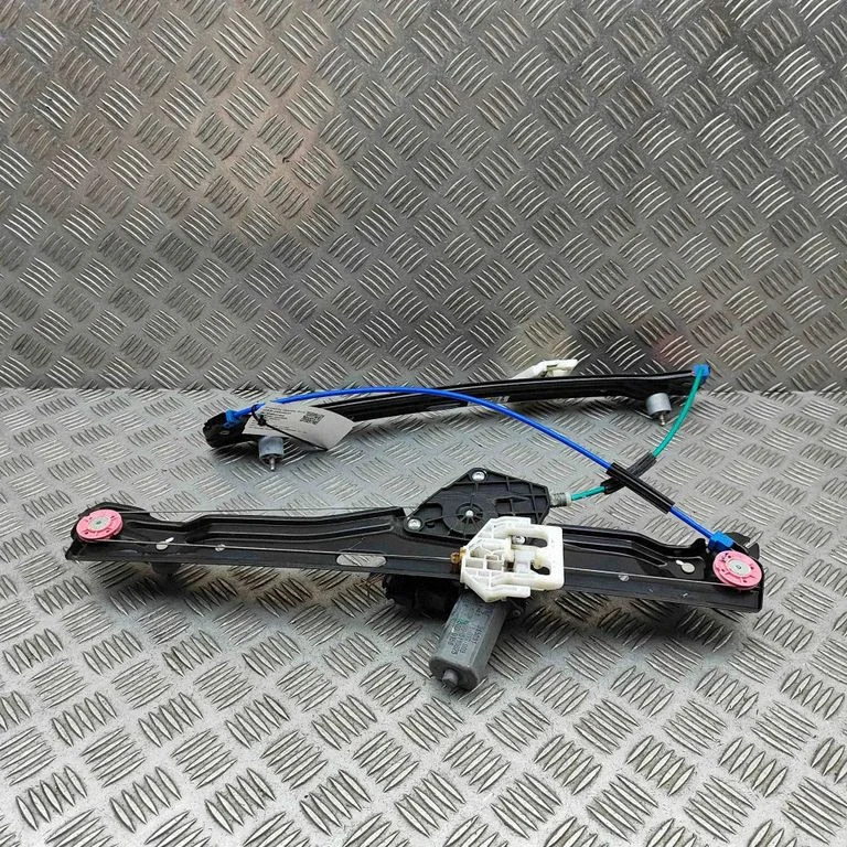 Front door window regulator with motor 7349514