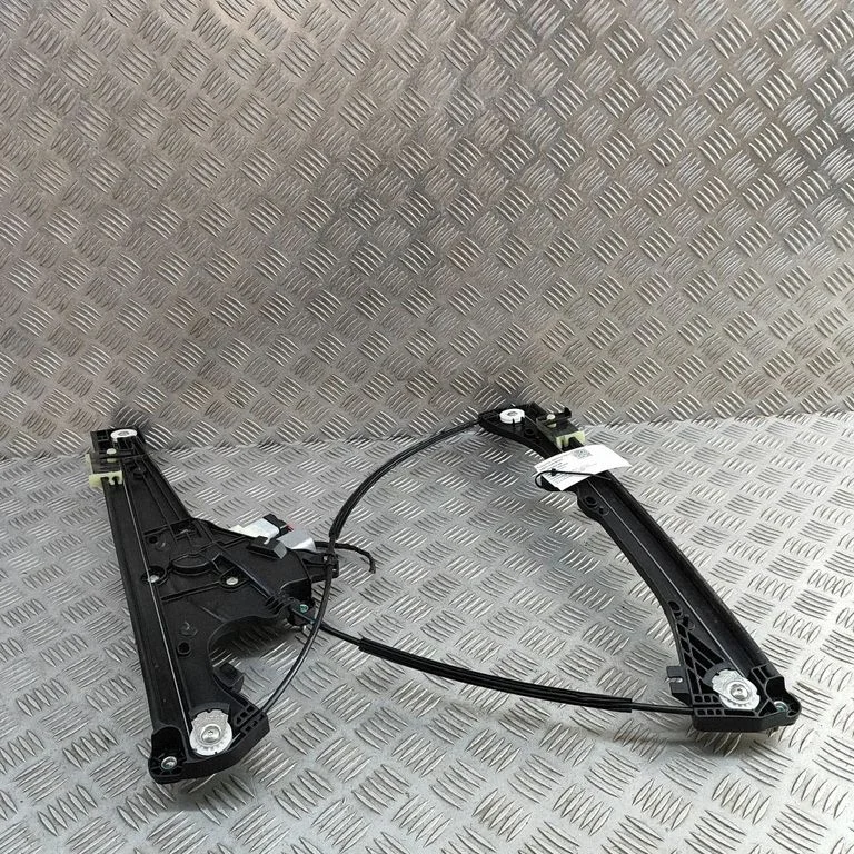 Front door window regulator with motor 807205453R