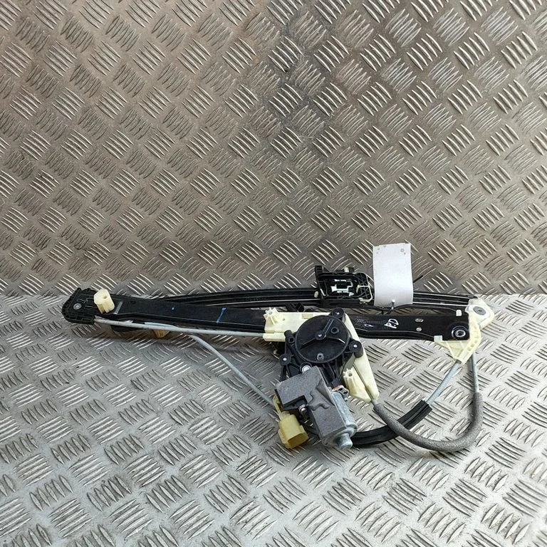 Front door window regulator with motor 0130822793