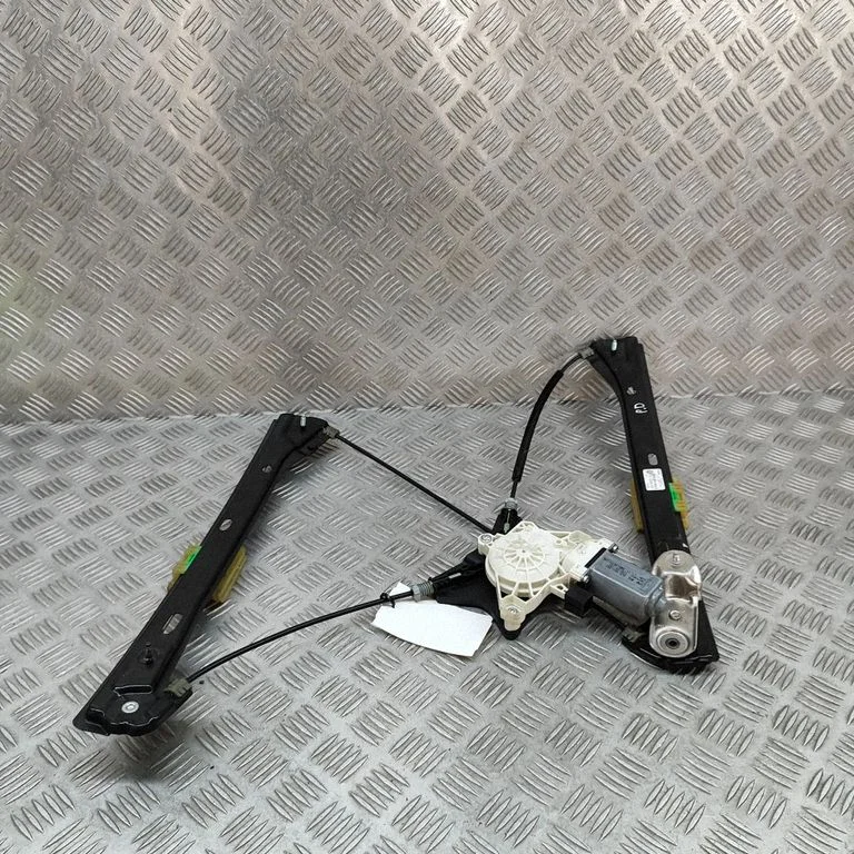 Front door window regulator with motor 4K0959802