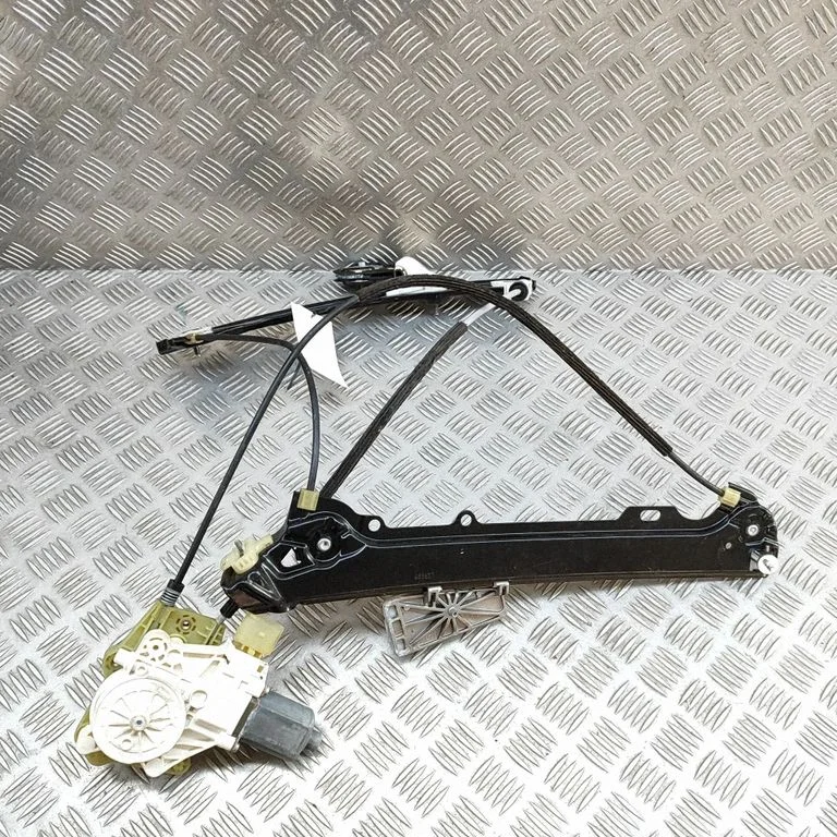 Front door window regulator with motor 7192300