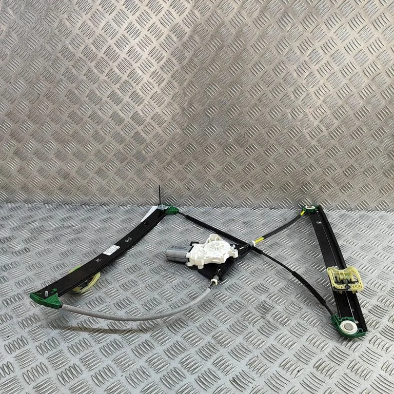 Front door window regulator with motor 4K0837462