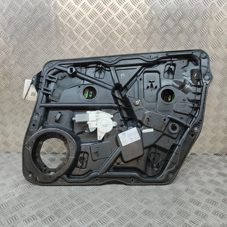 Front door window regulator with motor A0997660500