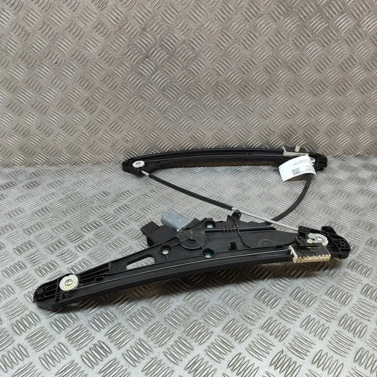 Priekšējā el. loga pacēlāja mehānisma komplekts 9830655780