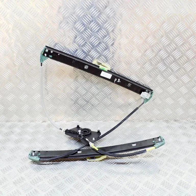 Priekšējā el. loga pacēlāja mehānisma komplekts C69318102