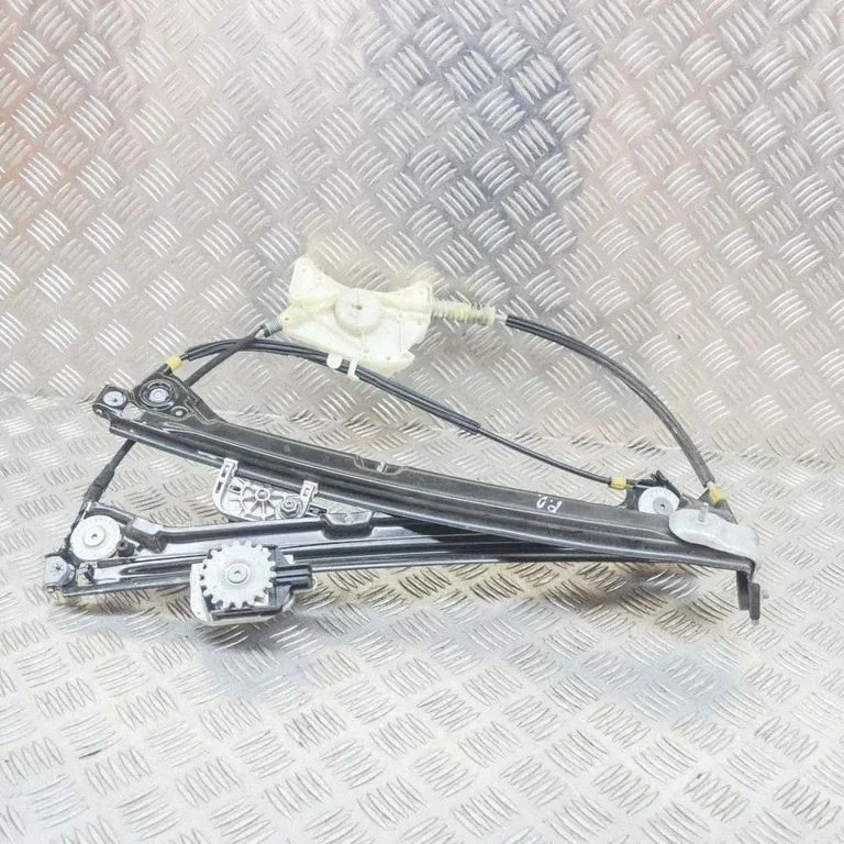 Front door window regulator with motor 6700098150