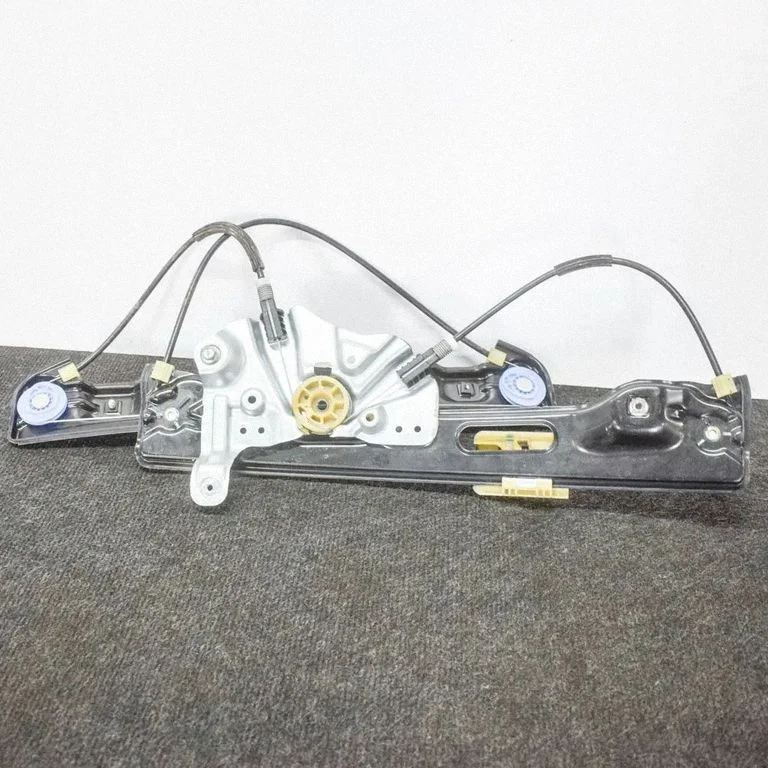 Priekšējā el. loga pacēlāja mehānisma komplekts 915368104
