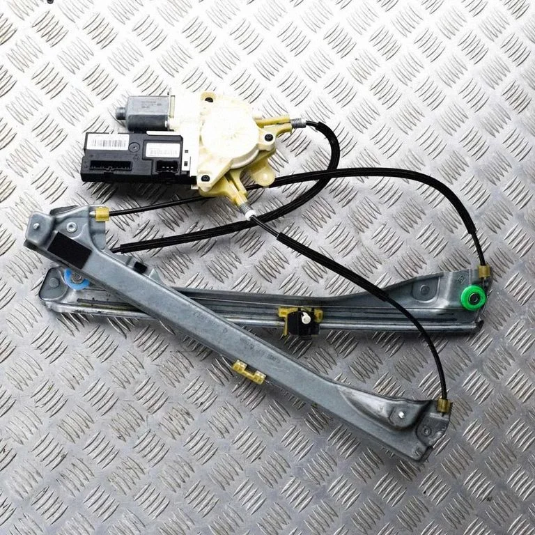 Front door window regulator with motor – Renault Laguna III (2007-2015)