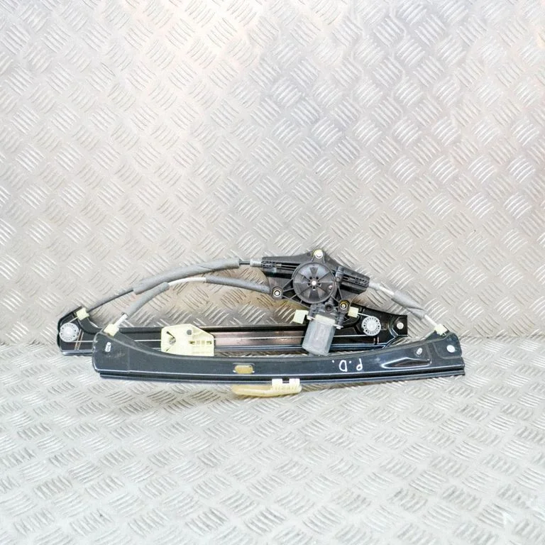Front door window regulator with motor 0130822716