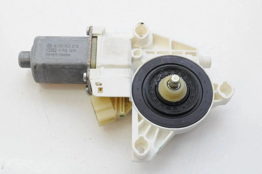 Front door window regulator motor – Mercedes-Benz ML-Class W164 (2005-2011)