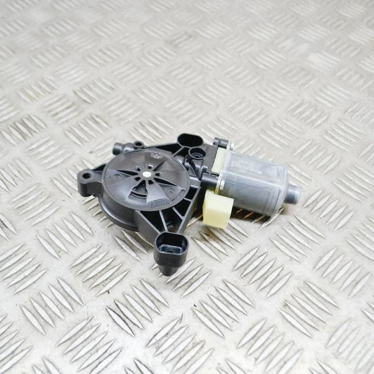 Priekšējā loga pacēlāja motoriņš 0130822716