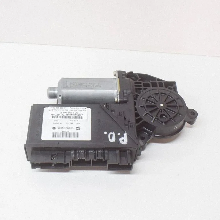 Priekšējā loga pacēlāja motoriņš E038060504