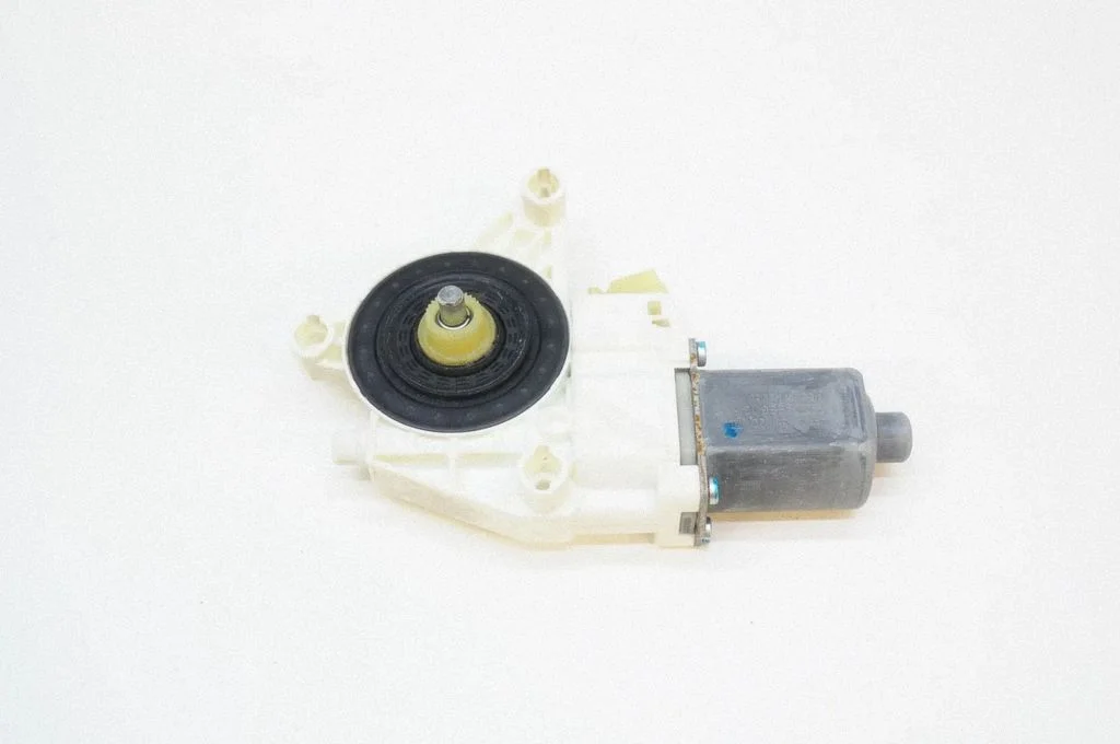 Front door window regulator motor – Mercedes-Benz GL-Class X164 (2006-2012)