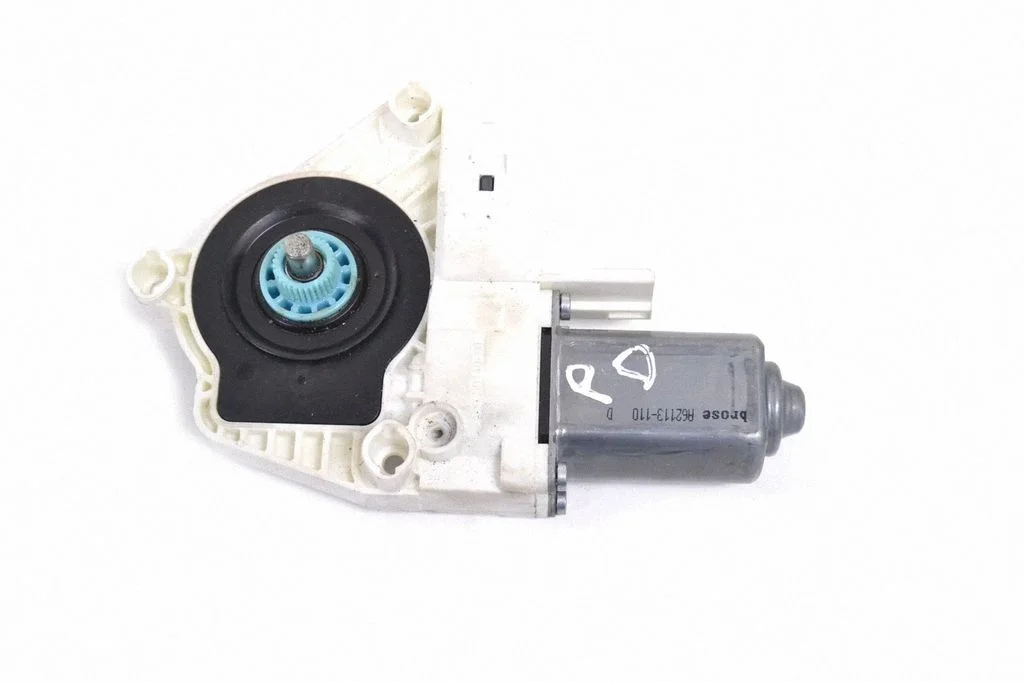 Priekšējā loga pacēlāja motoriņš 8K0959802C