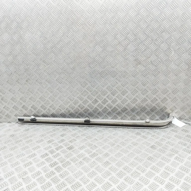Sliding door upper roller guide/hinge – Mercedes-Benz Vito Viano W447 (2014-)