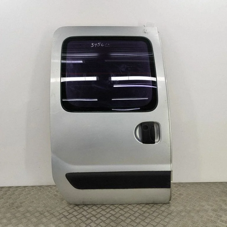Sānu bīdāmās durvis 8215200QAJ