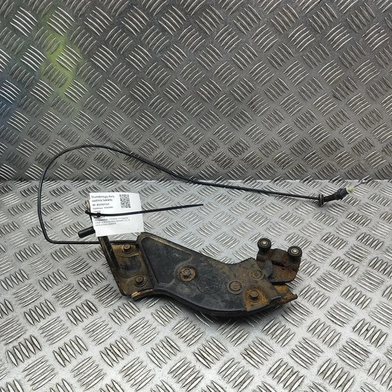 Augšējā rullīša vadotne/ augšējā eņģe 839604H000