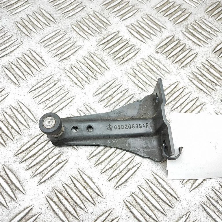 Sliding door upper roller guide/hinge 05020899AF