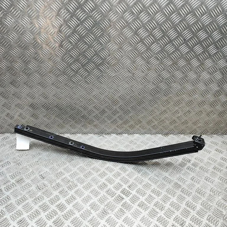 Augšējā rullīša vadotne/ augšējā eņģe SU001A9924