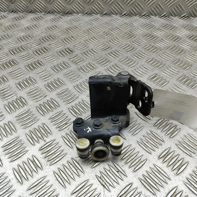 Sliding door upper roller guide/hinge BK21V268K35AK