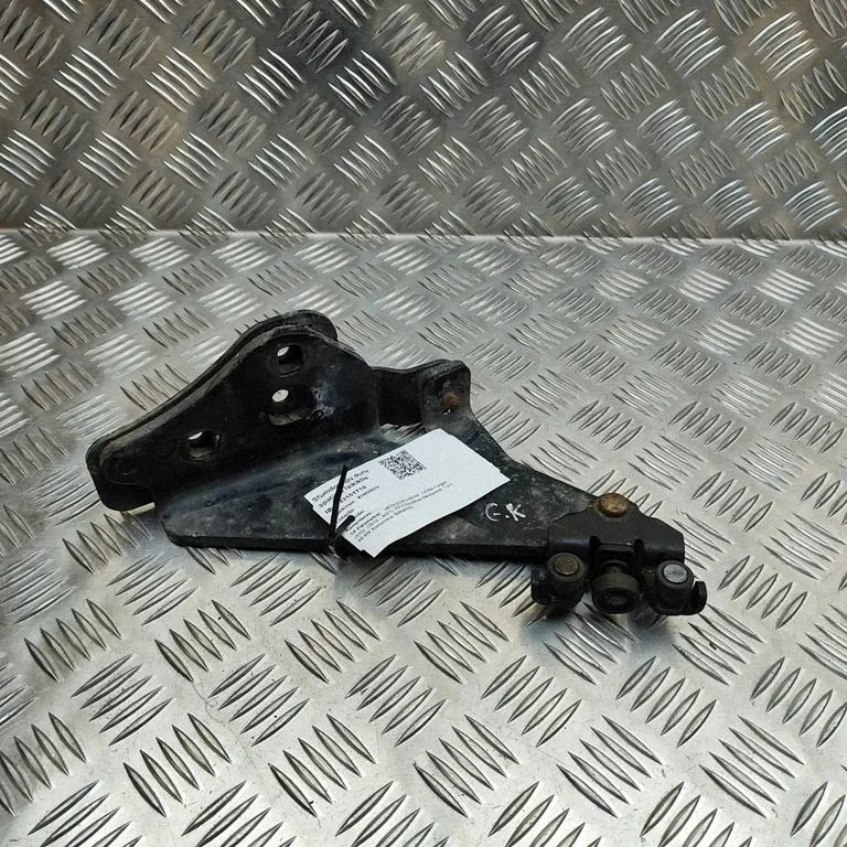 Sliding door upper roller guide/hinge 497763F