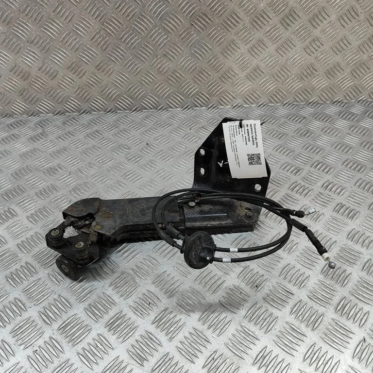 Augšējā rullīša vadotne/ augšējā eņģe 839604D000