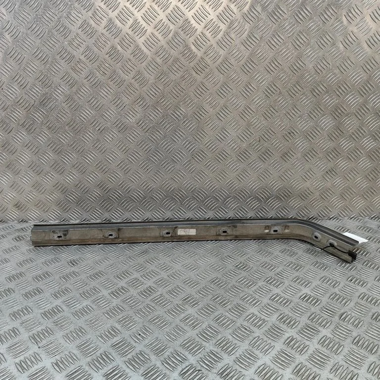 Sliding door upper roller guide/hinge – Volkswagen Sharan (2011-)